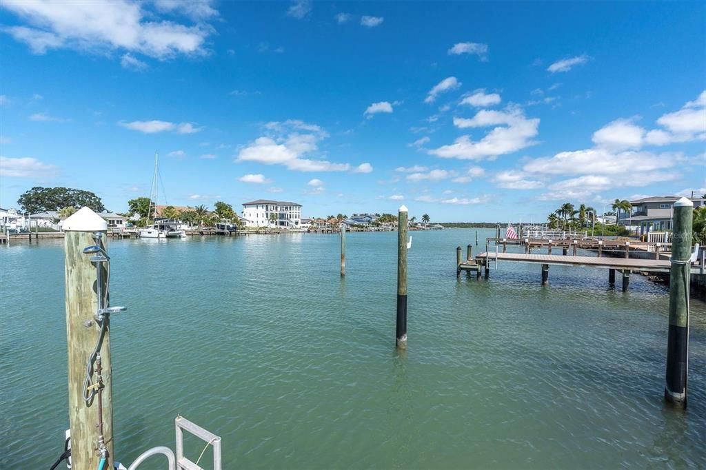 For Sale: $1,149,000 (4 beds, 2 baths, 1812 Square Feet)