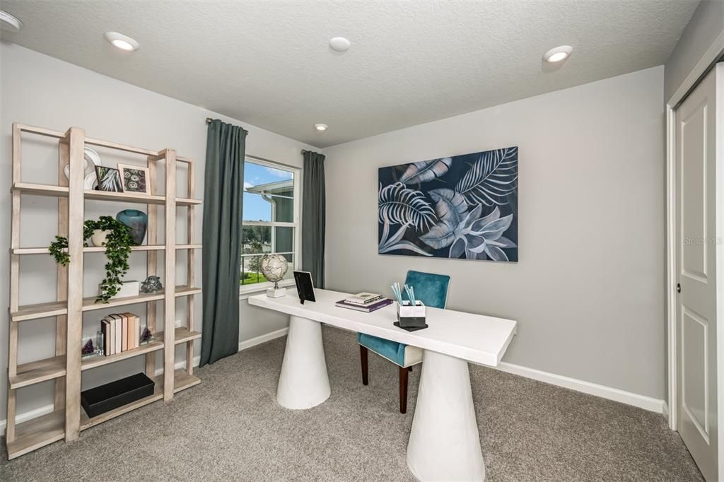 Active With Contract: $347,434 (3 beds, 2 baths, 1667 Square Feet)