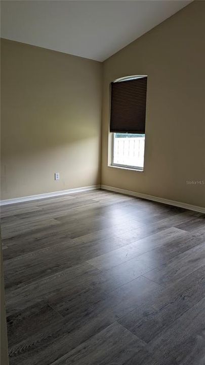 For Rent: $3,100 (4 beds, 2 baths, 2091 Square Feet)