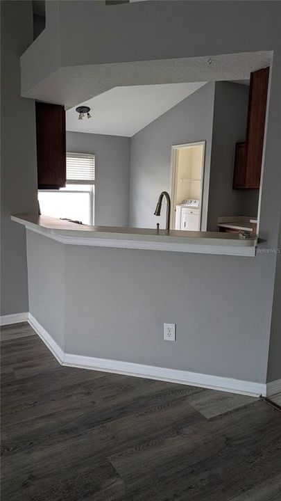 For Rent: $3,100 (4 beds, 2 baths, 2091 Square Feet)