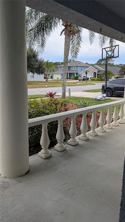 For Rent: $3,100 (4 beds, 2 baths, 2091 Square Feet)