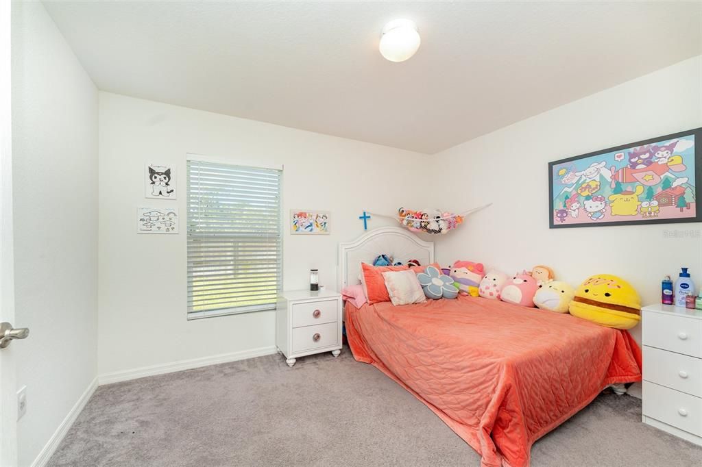 待售: $335,000 (4 贝兹, 2 浴室, 1946 平方英尺)