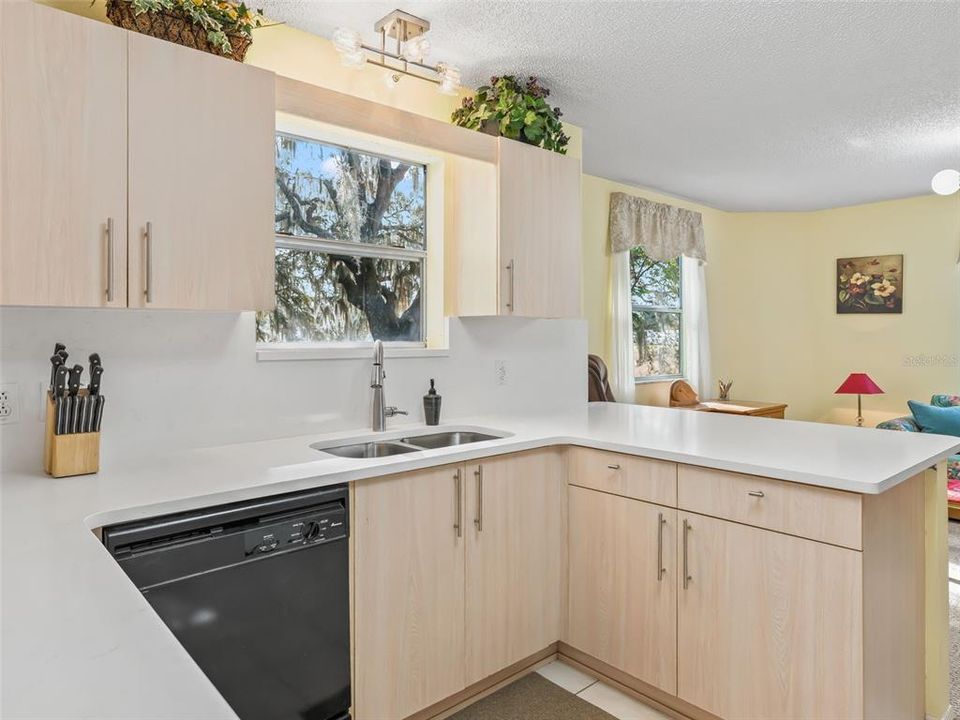 En Venta: $309,000 (2 camas, 2 baños, 1360 Pies cuadrados)