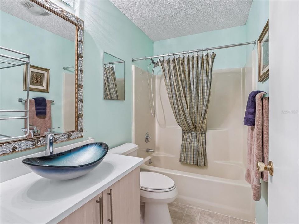 En Venta: $309,000 (2 camas, 2 baños, 1360 Pies cuadrados)