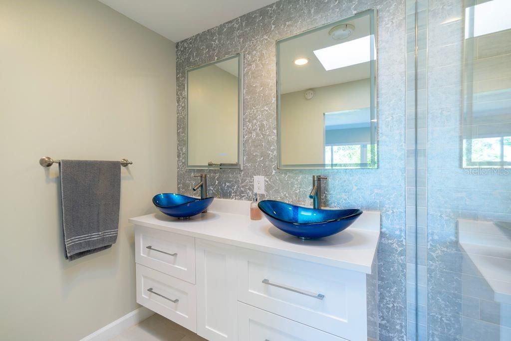 待售: $1,299,999 (5 贝兹, 3 浴室, 2589 平方英尺)