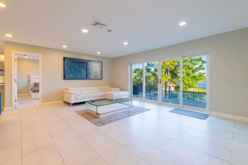 待售: $1,299,999 (5 贝兹, 3 浴室, 2589 平方英尺)