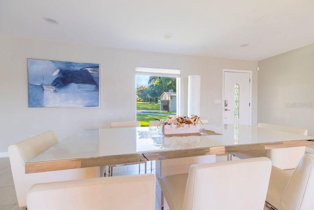 待售: $1,299,999 (5 贝兹, 3 浴室, 2589 平方英尺)