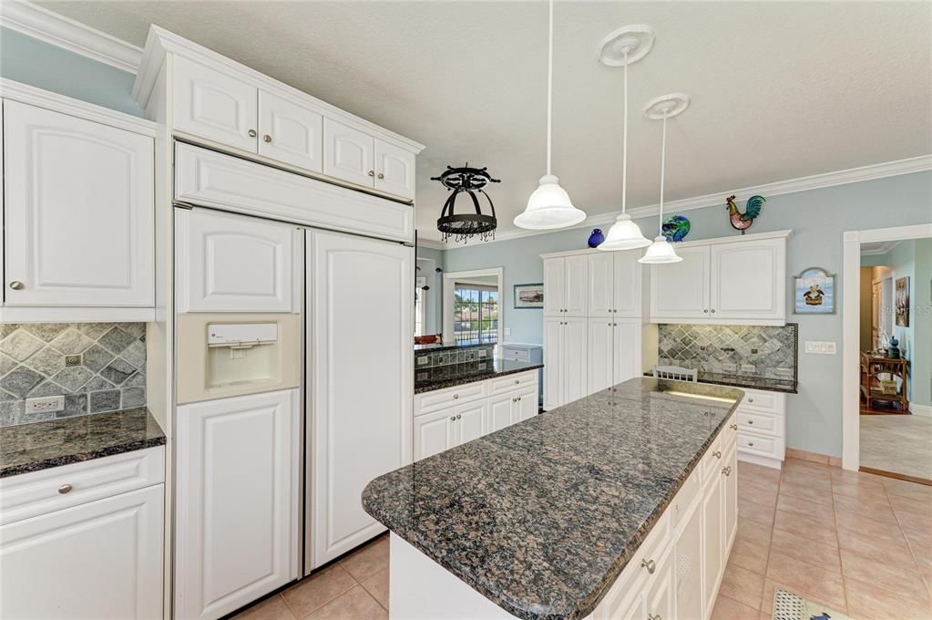 For Sale: $1,199,000 (3 beds, 3 baths, 4639 Square Feet)