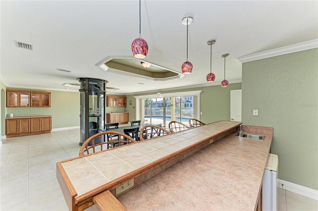 For Sale: $1,199,000 (3 beds, 3 baths, 4639 Square Feet)