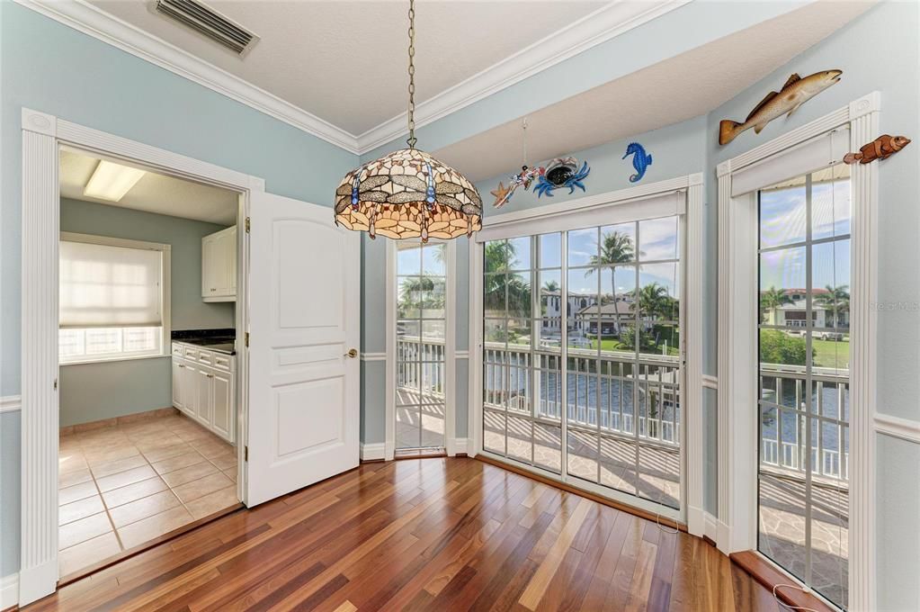 For Sale: $1,199,000 (3 beds, 3 baths, 4639 Square Feet)