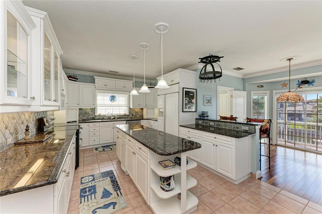 For Sale: $1,199,000 (3 beds, 3 baths, 4639 Square Feet)