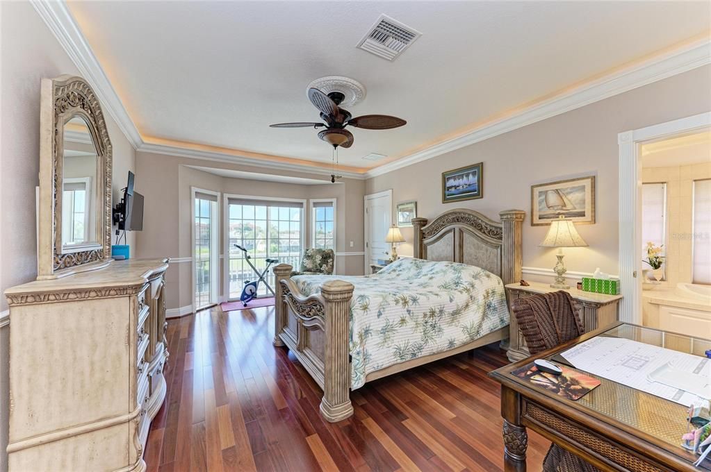 For Sale: $1,199,000 (3 beds, 3 baths, 4639 Square Feet)