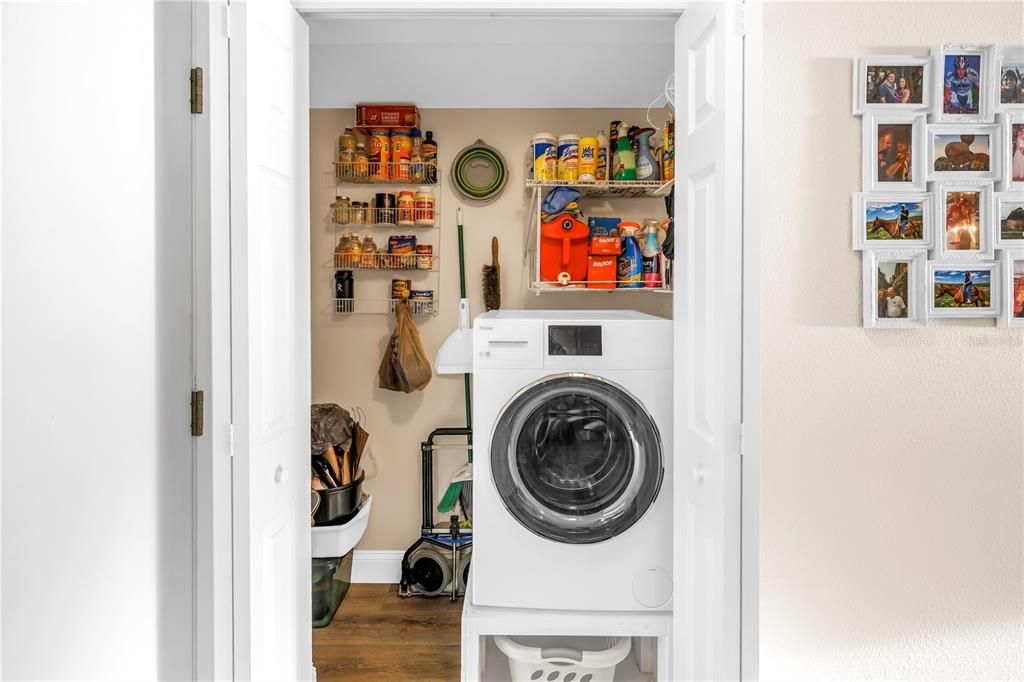 На продажу: $250,000 (2 спален, 2 ванн, 1040 Квадратных фут)