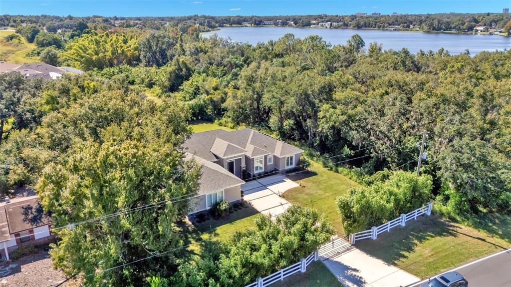 For Sale: $750,000 (4 beds, 3 baths, 2493 Square Feet)