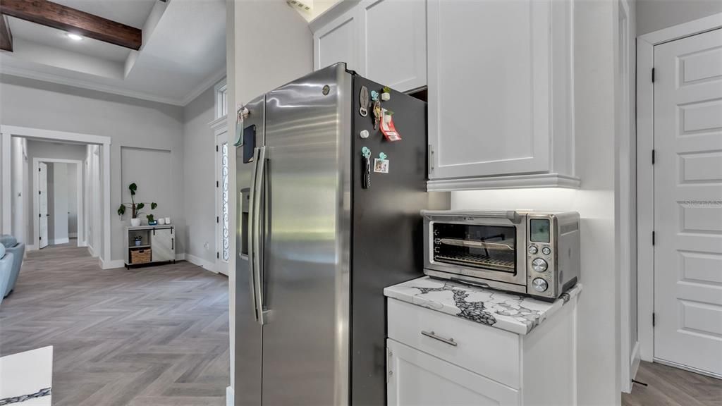 For Sale: $750,000 (4 beds, 3 baths, 2493 Square Feet)