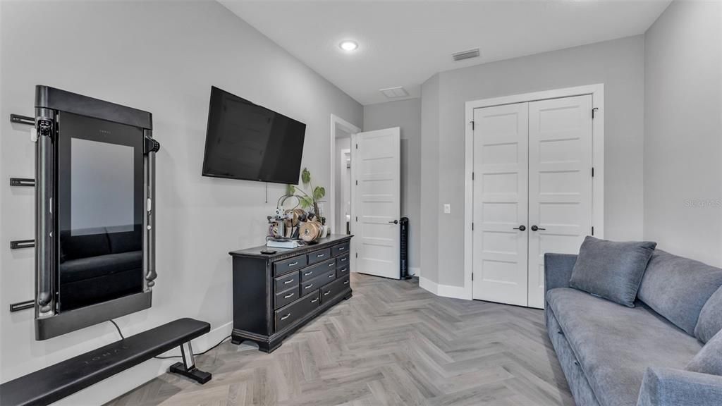 For Sale: $750,000 (4 beds, 3 baths, 2493 Square Feet)