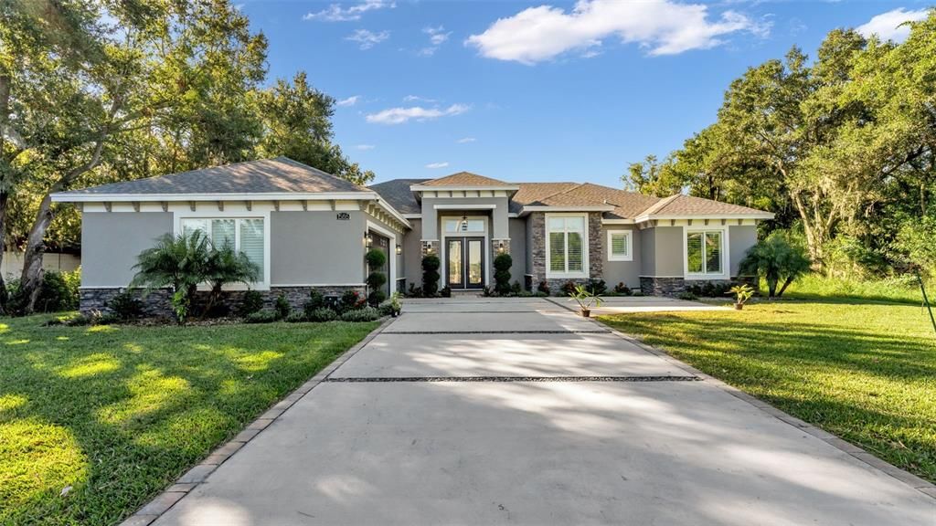 For Sale: $750,000 (4 beds, 3 baths, 2493 Square Feet)