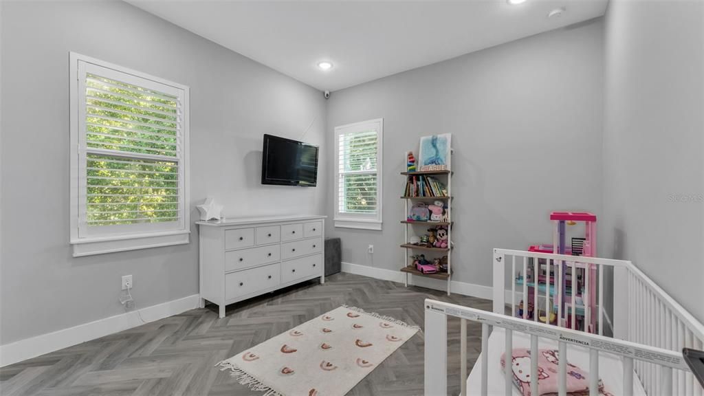 For Sale: $750,000 (4 beds, 3 baths, 2493 Square Feet)