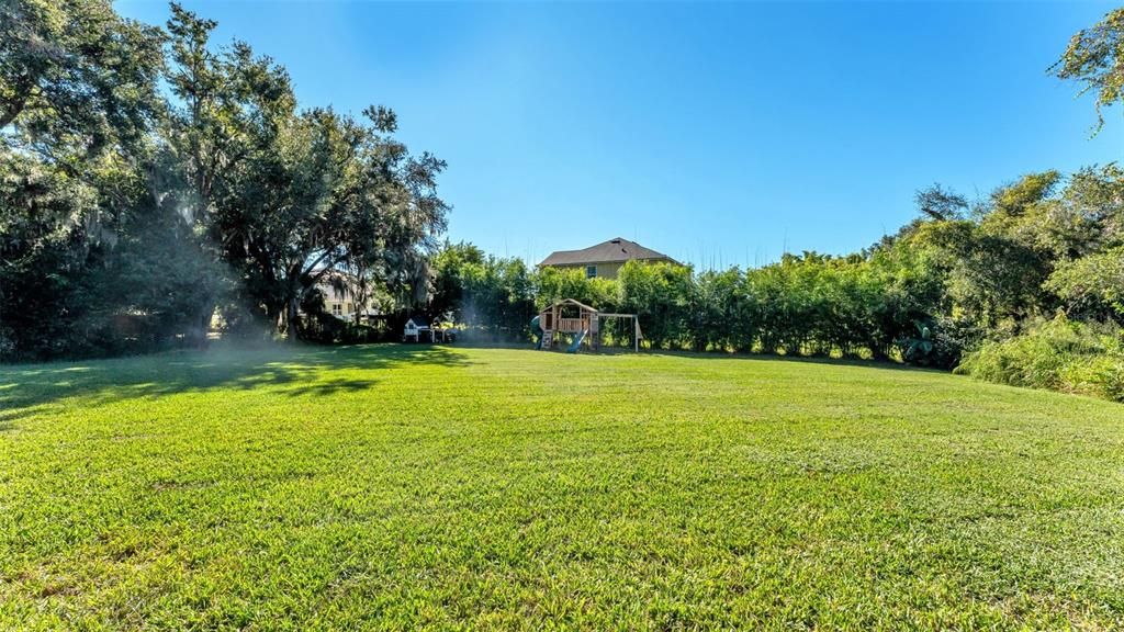 For Sale: $750,000 (4 beds, 3 baths, 2493 Square Feet)