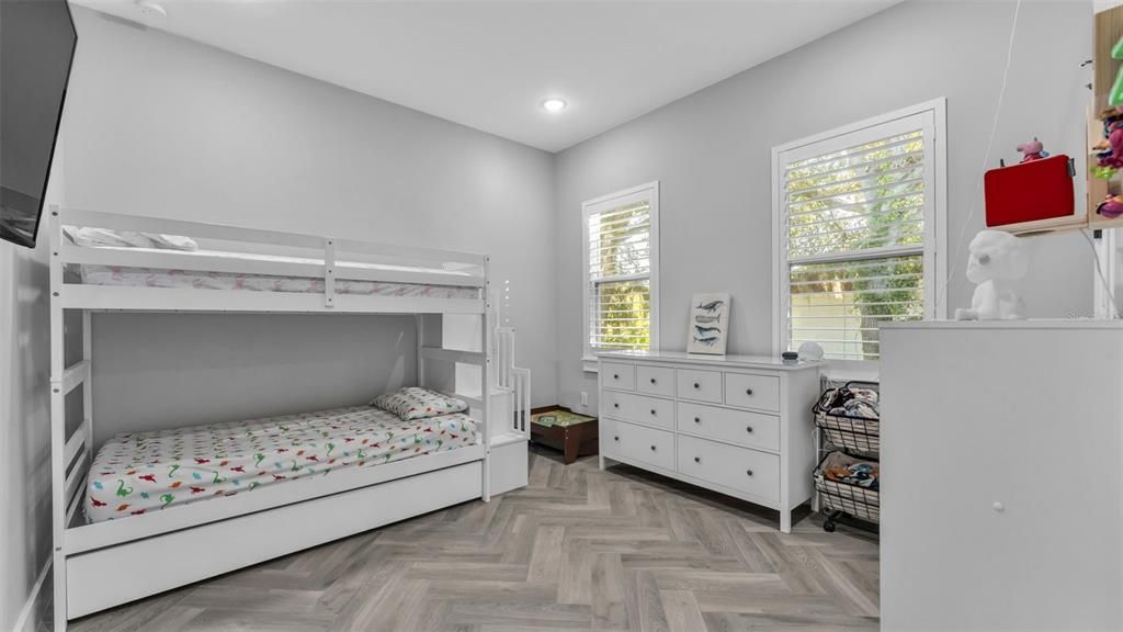 For Sale: $750,000 (4 beds, 3 baths, 2493 Square Feet)