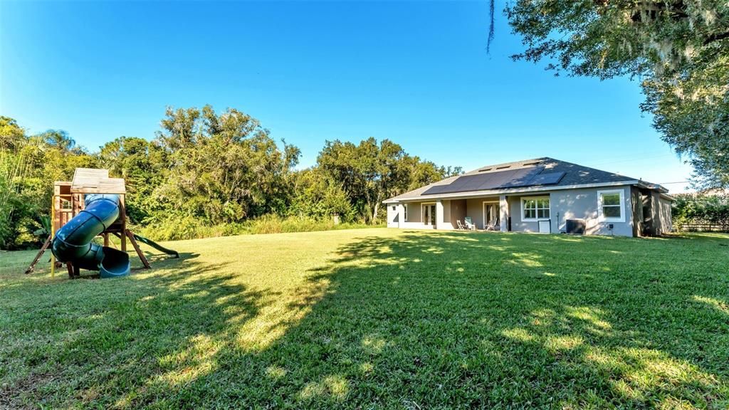 For Sale: $750,000 (4 beds, 3 baths, 2493 Square Feet)