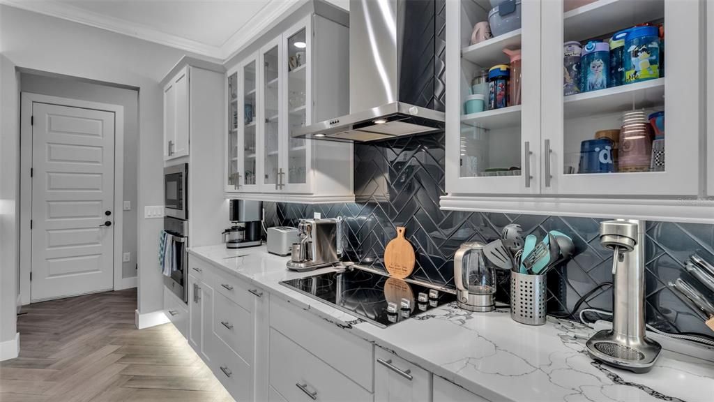 For Sale: $750,000 (4 beds, 3 baths, 2493 Square Feet)