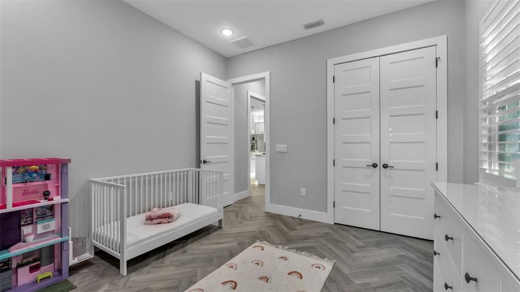 For Sale: $750,000 (4 beds, 3 baths, 2493 Square Feet)