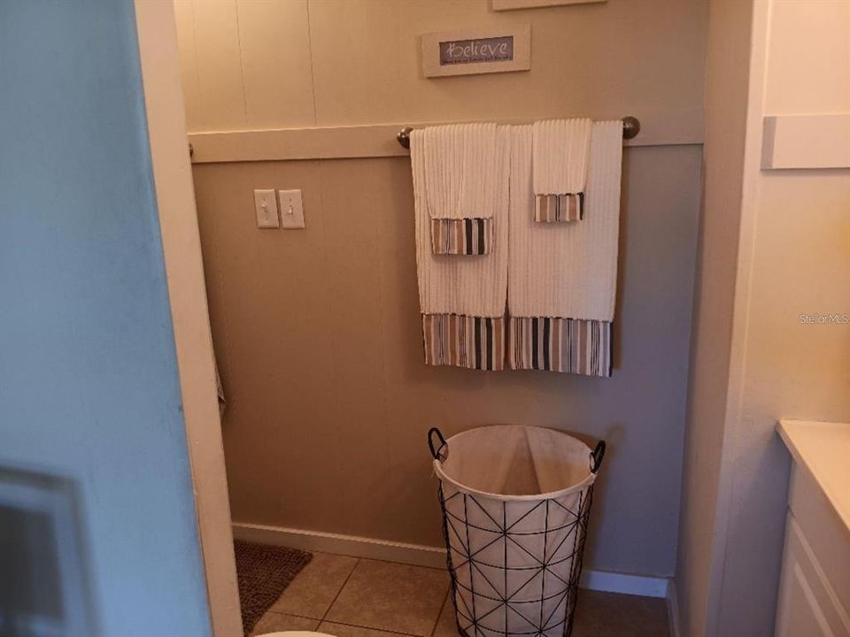 For Sale: $244,900 (2 beds, 2 baths, 884 Square Feet)