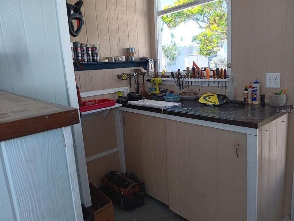 For Sale: $244,900 (2 beds, 2 baths, 884 Square Feet)