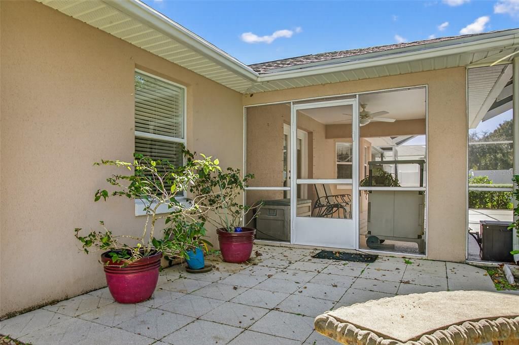 Active With Contract: $349,900 (3 beds, 2 baths, 1492 Square Feet)