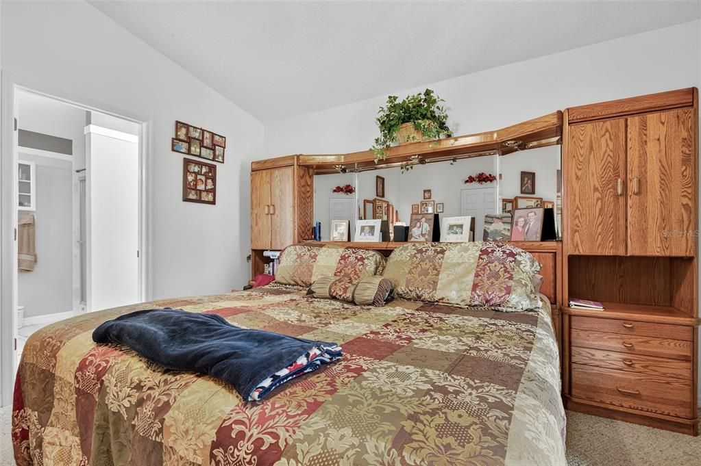 Active With Contract: $349,900 (3 beds, 2 baths, 1492 Square Feet)