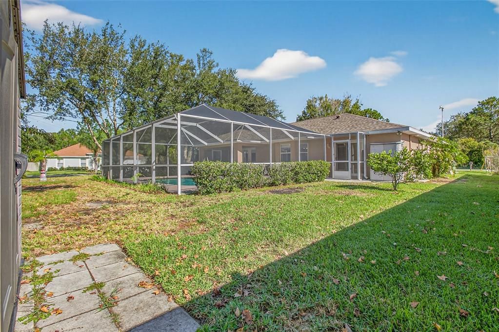 Active With Contract: $349,900 (3 beds, 2 baths, 1492 Square Feet)