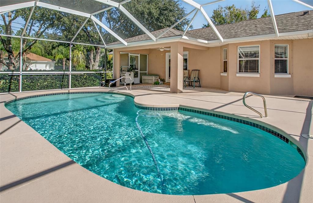 Active With Contract: $349,900 (3 beds, 2 baths, 1492 Square Feet)