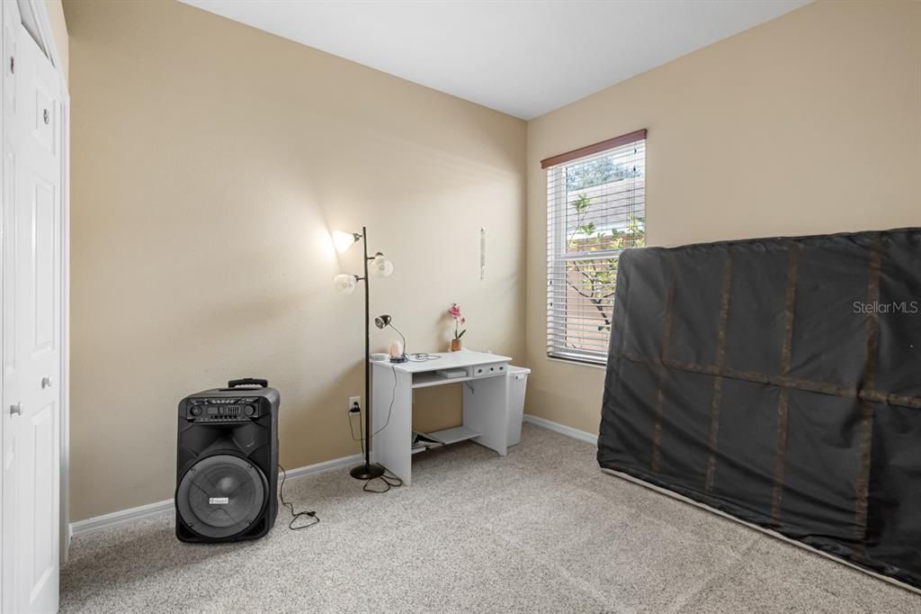 For Sale: $329,000 (3 beds, 2 baths, 1588 Square Feet)