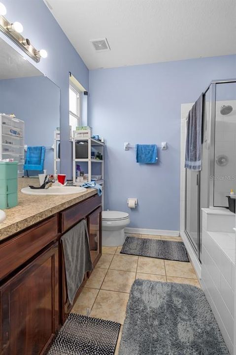 For Sale: $329,000 (3 beds, 2 baths, 1588 Square Feet)