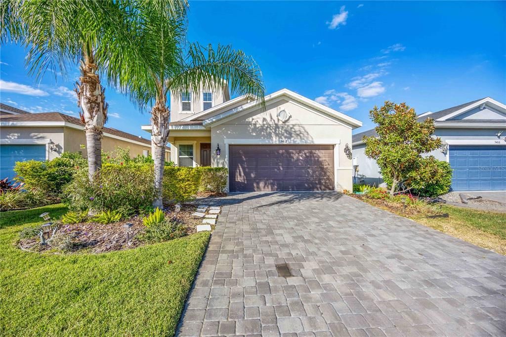 Active With Contract: $475,000 (4 beds, 2 baths, 2164 Square Feet)