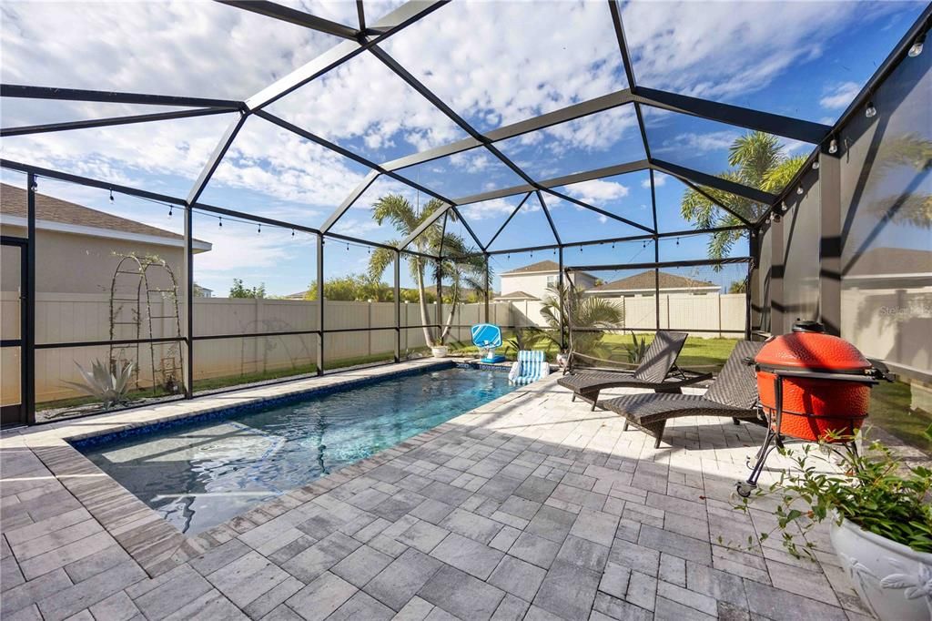 Active With Contract: $475,000 (4 beds, 2 baths, 2164 Square Feet)