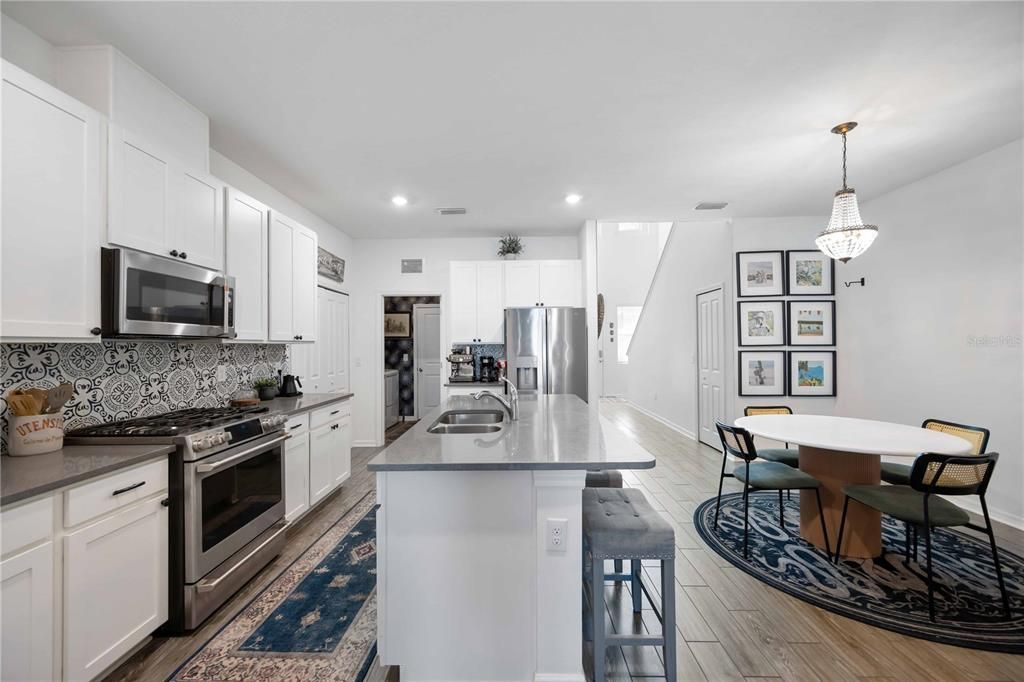 Active With Contract: $475,000 (4 beds, 2 baths, 2164 Square Feet)