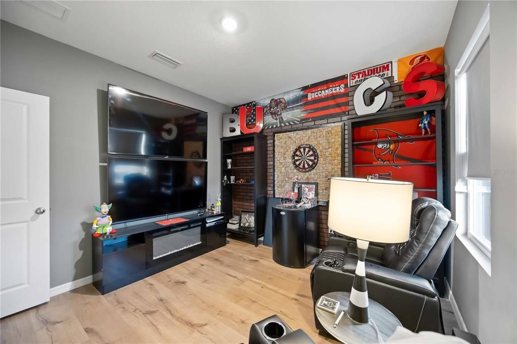 Active With Contract: $475,000 (4 beds, 2 baths, 2164 Square Feet)