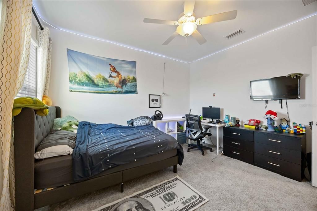 Active With Contract: $475,000 (4 beds, 2 baths, 2164 Square Feet)