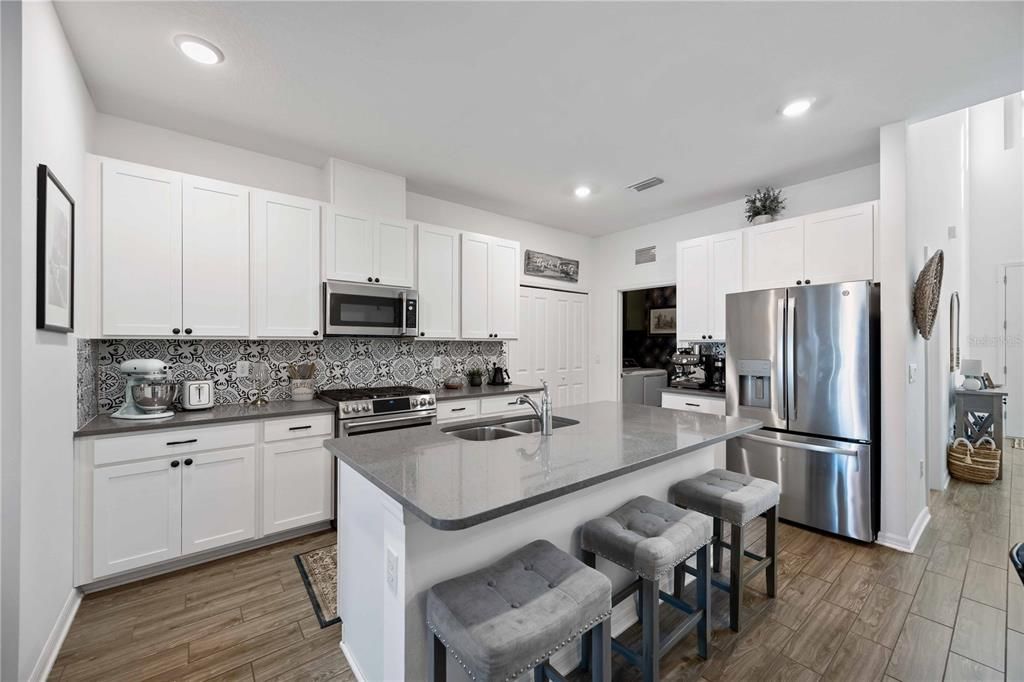 Active With Contract: $475,000 (4 beds, 2 baths, 2164 Square Feet)
