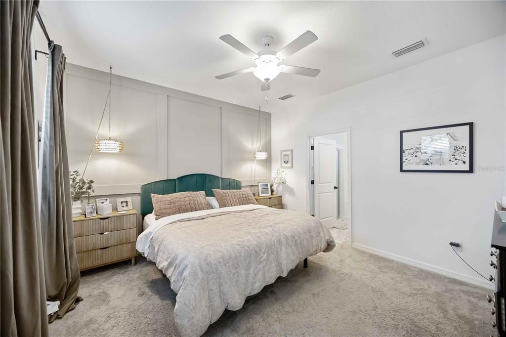 Active With Contract: $475,000 (4 beds, 2 baths, 2164 Square Feet)