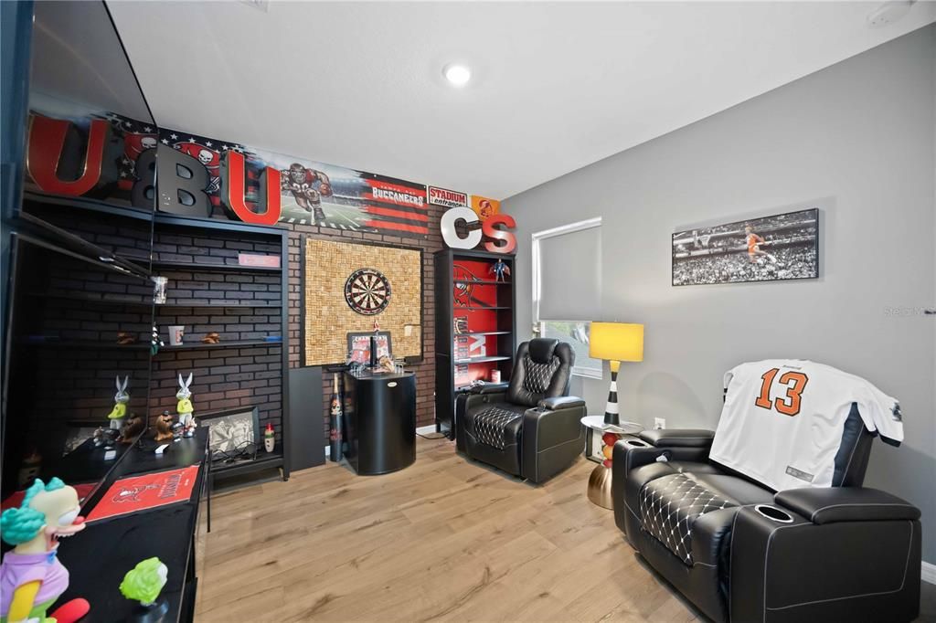 Active With Contract: $475,000 (4 beds, 2 baths, 2164 Square Feet)