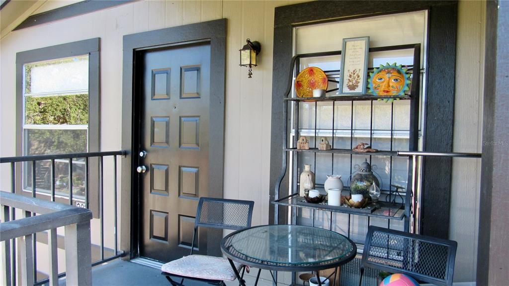 Под контрактом: $145,000 (2 спален, 2 ванн, 912 Квадратных фут)