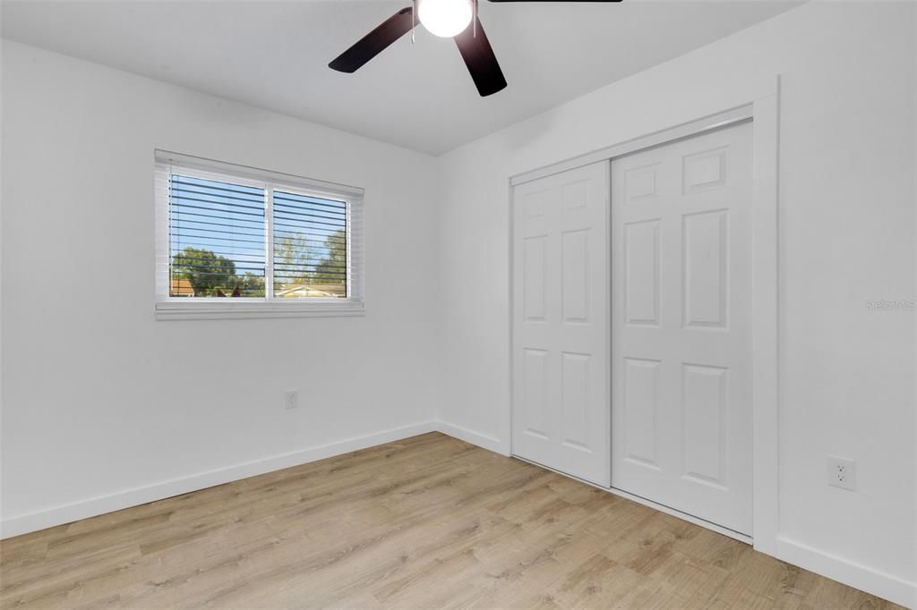 Под контрактом: $350,000 (3 спален, 2 ванн, 1239 Квадратных фут)