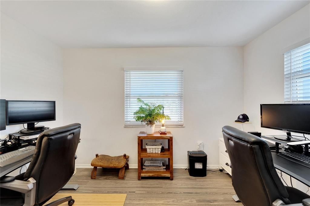 出租: $1,750 (2 贝兹, 1 浴室, 1149 平方英尺)