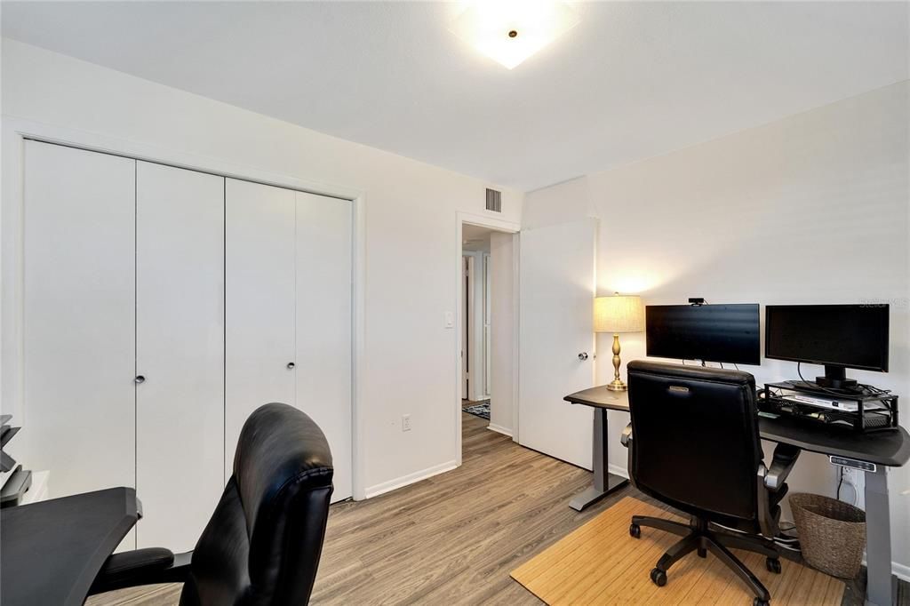 出租: $1,750 (2 贝兹, 1 浴室, 1149 平方英尺)