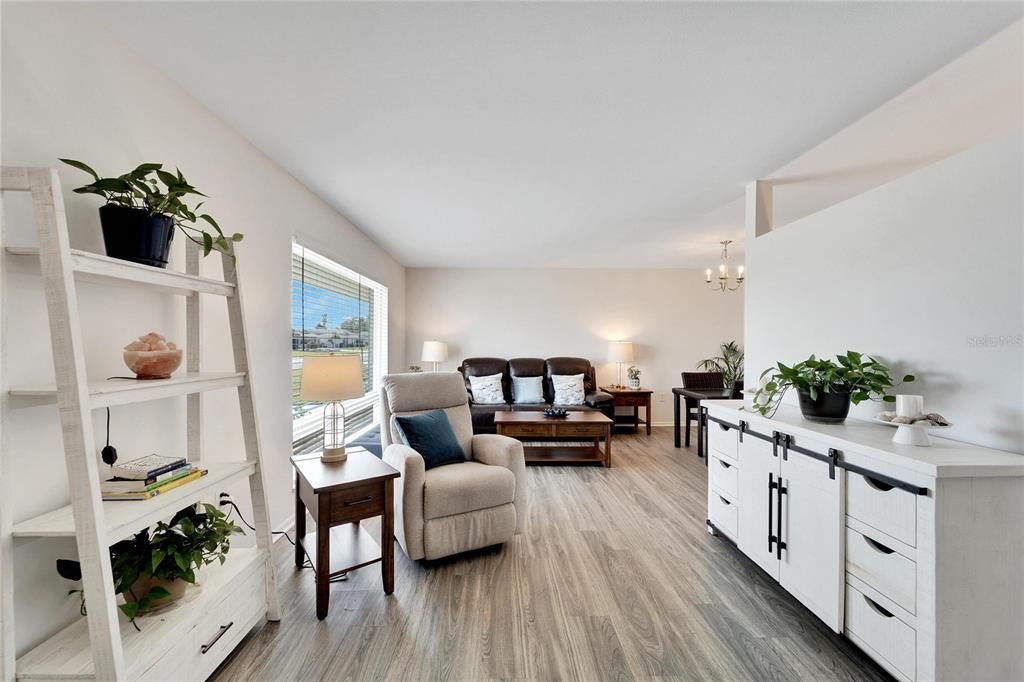 出租: $1,750 (2 贝兹, 1 浴室, 1149 平方英尺)