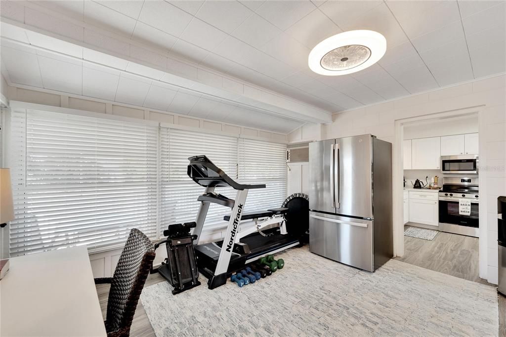 出租: $1,750 (2 贝兹, 1 浴室, 1149 平方英尺)