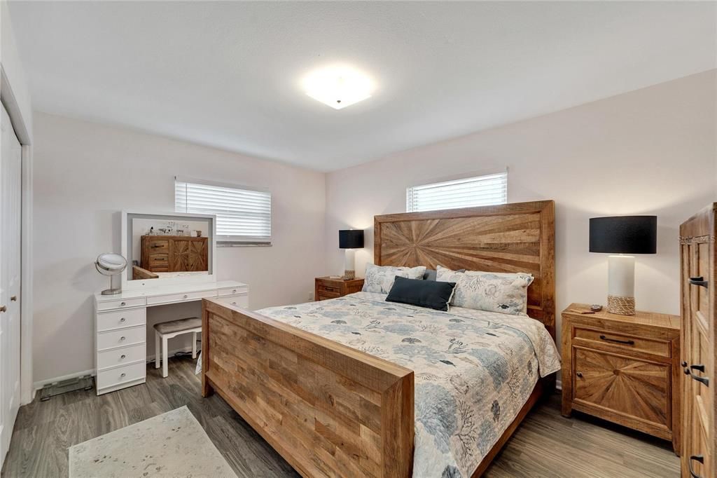 出租: $1,750 (2 贝兹, 1 浴室, 1149 平方英尺)